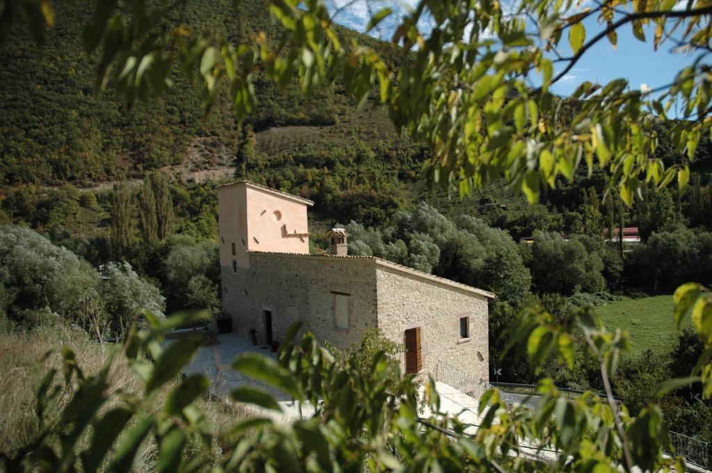 Agriturismo Casale La Palombara Cerreto di Spoleto ภายนอก รูปภาพ