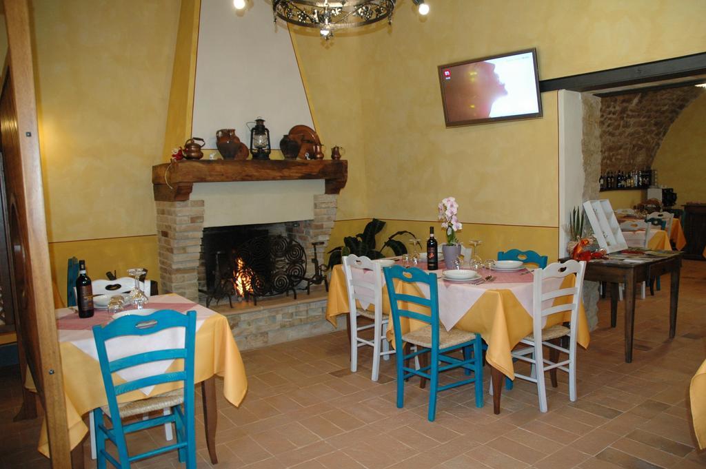 Agriturismo Casale La Palombara Cerreto di Spoleto ภายนอก รูปภาพ