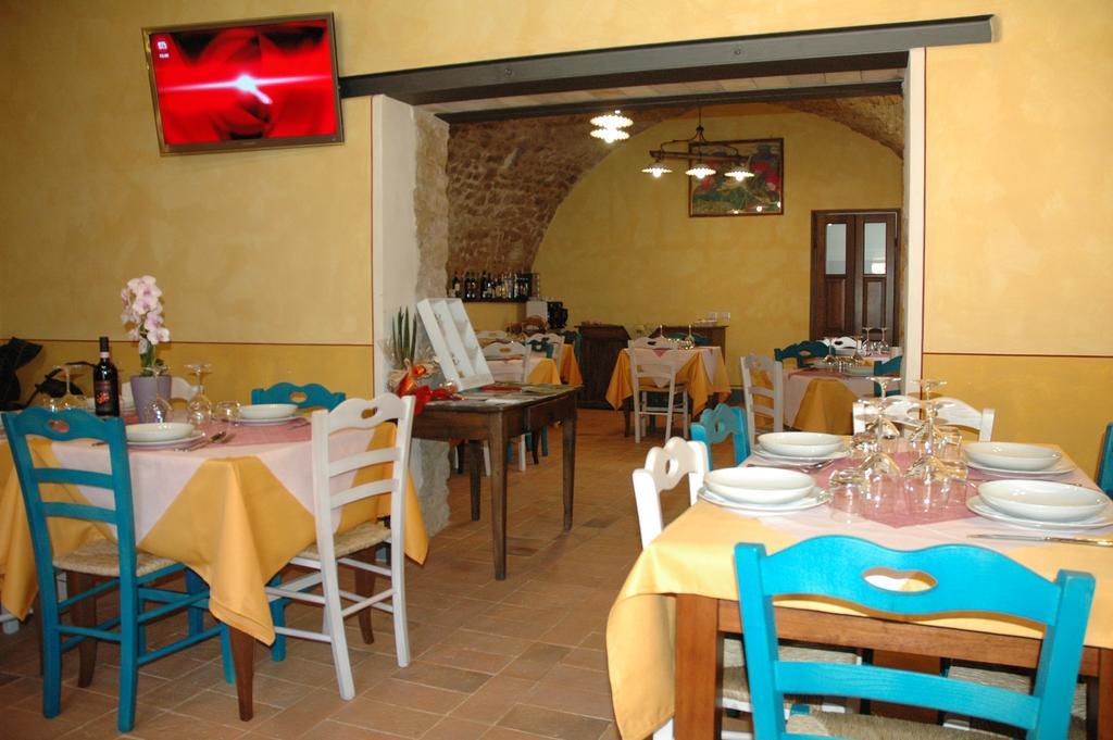 Agriturismo Casale La Palombara Cerreto di Spoleto ภายนอก รูปภาพ