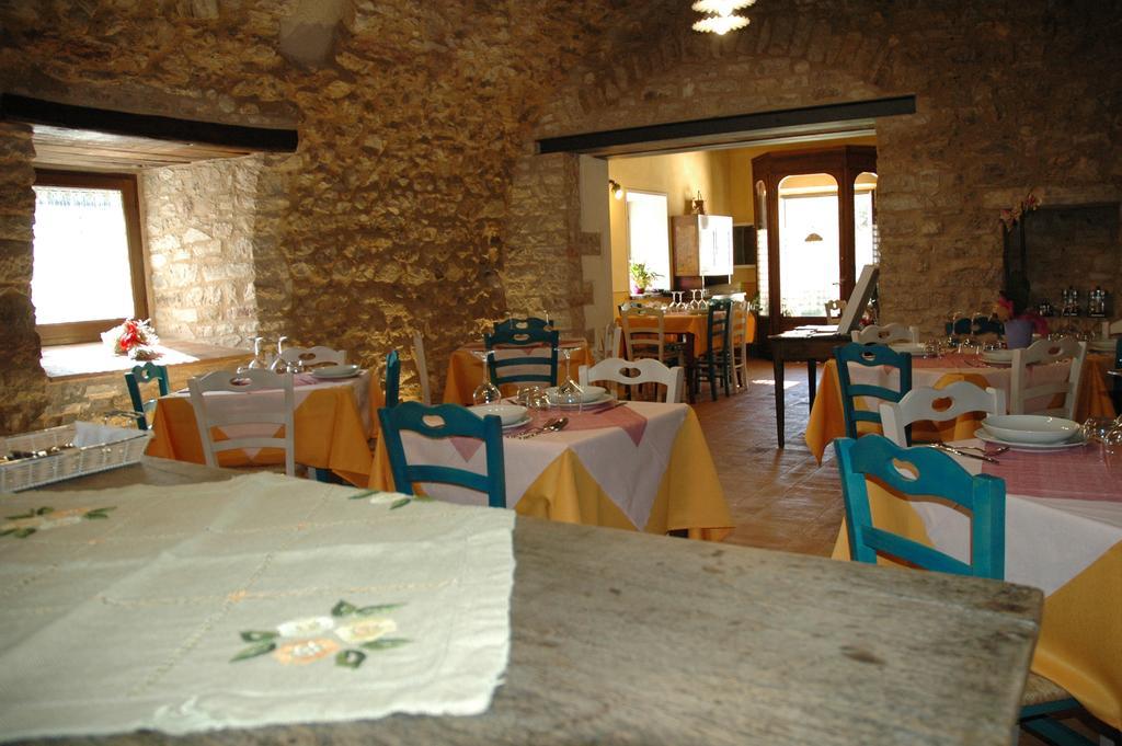 Agriturismo Casale La Palombara Cerreto di Spoleto ภายนอก รูปภาพ